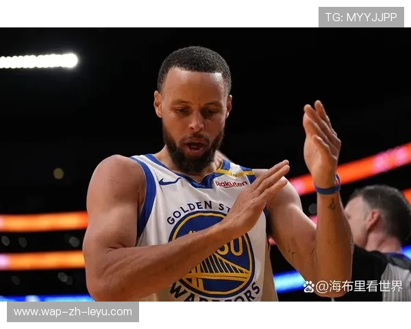 勇士新战术尝试:库里外线跑位再创新角度 勇士新战术尝试:库里外线跑位再创新角度